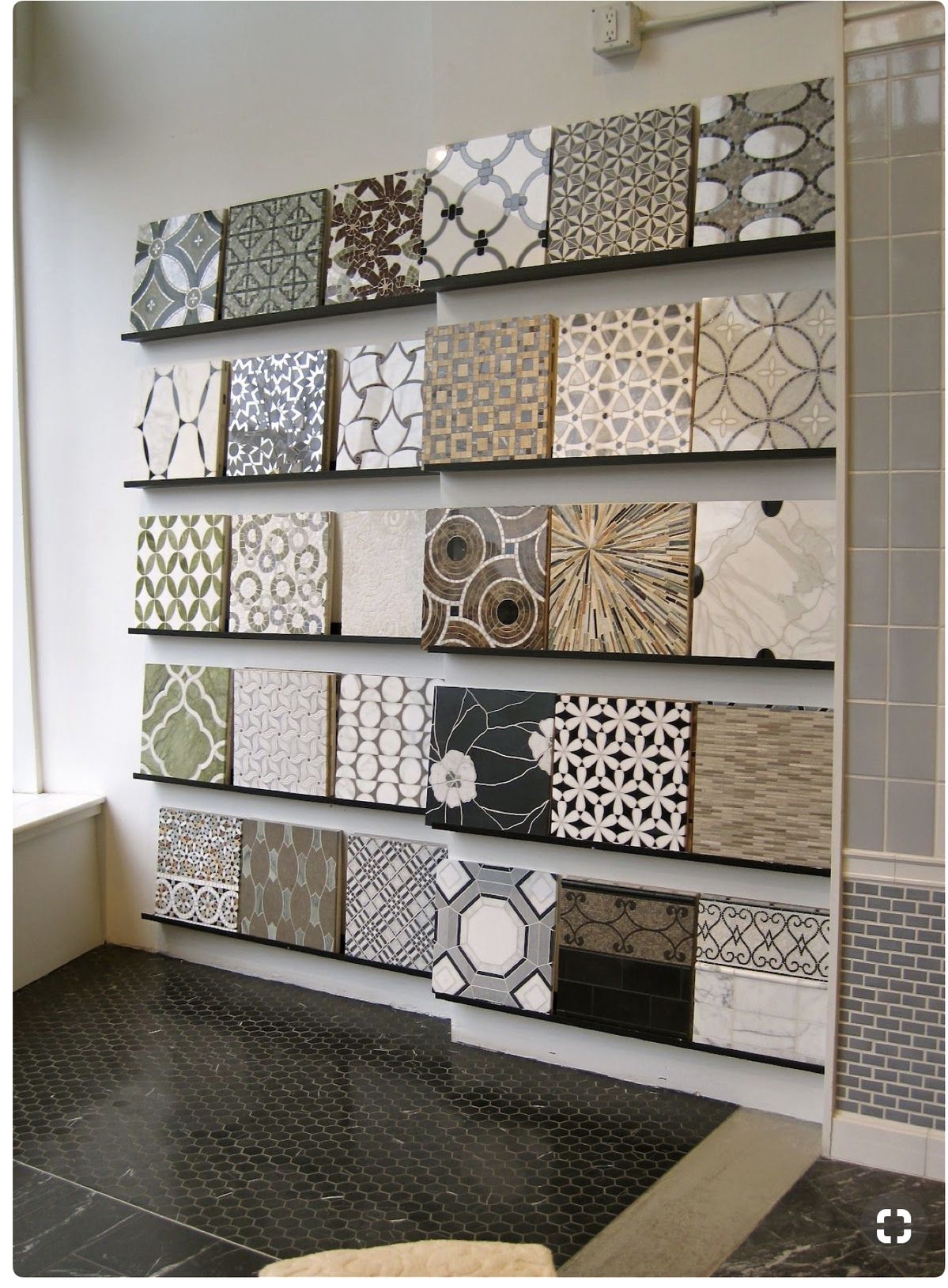 Gạch bông cổ điển nghệ thuật cao cấp _ High - class classic art tiles - Maison De Pierre